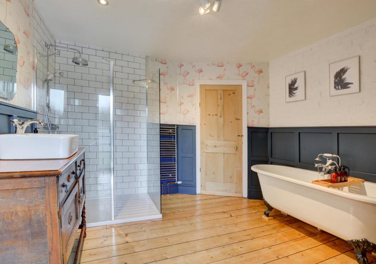 Stones Throw Villa Cromer Exterior photo